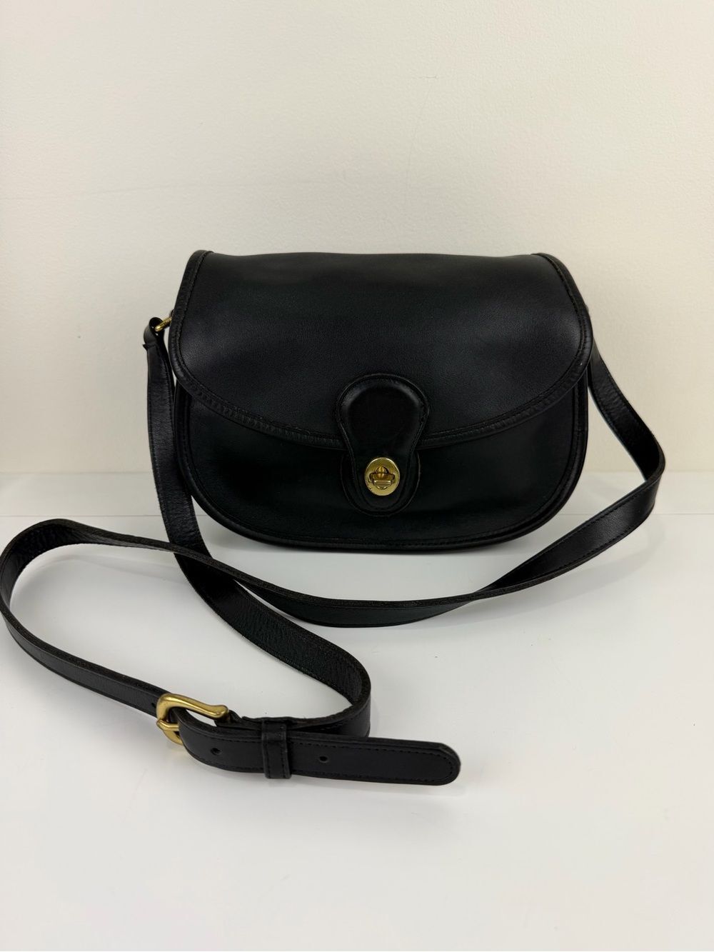 Vintage Coach Prairie Bag Black Leather Turnlock Crossbody 9954 USA